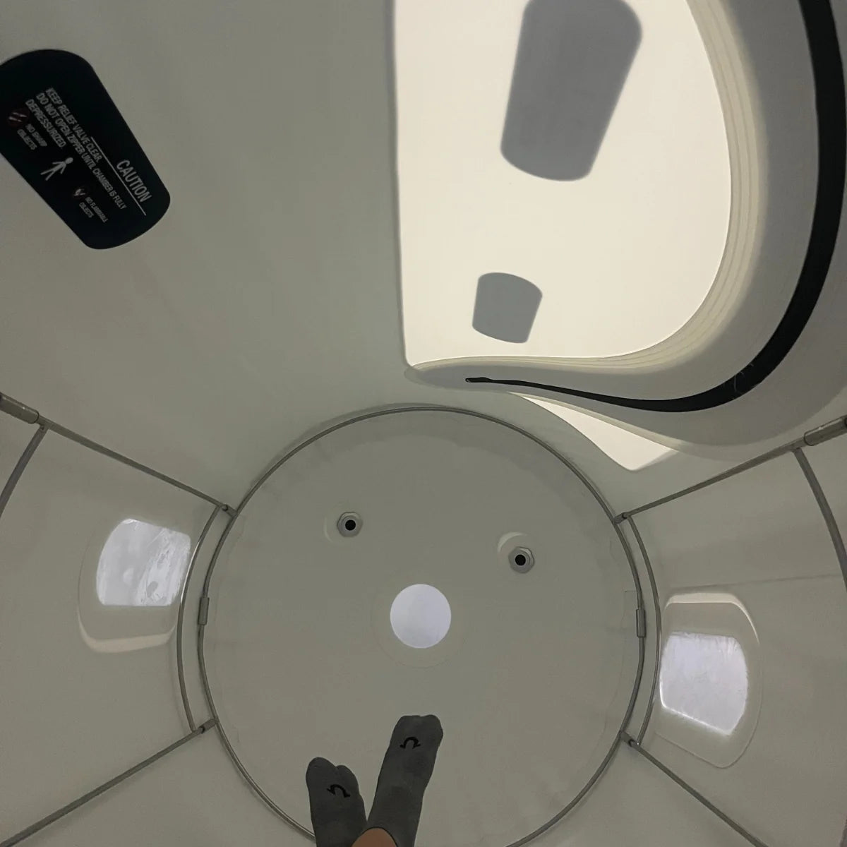 Airvida 1.2 - 1.5 ATA Portable Lying Hyperbaric Chamber