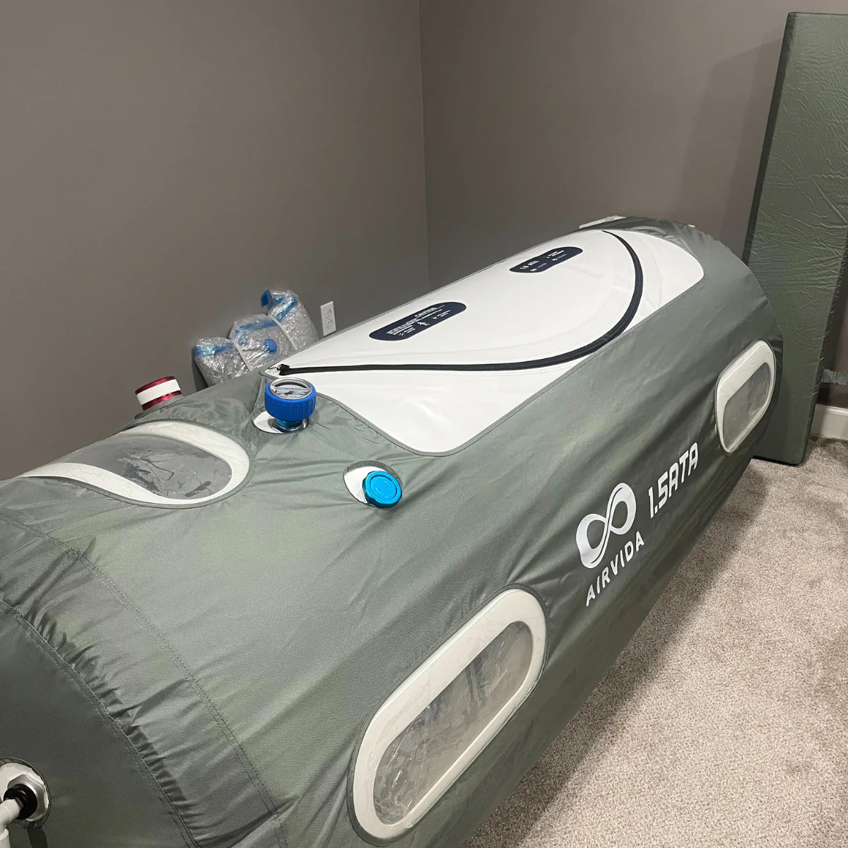 Airvida 1.2 - 1.5 ATA Portable Lying Hyperbaric Chamber