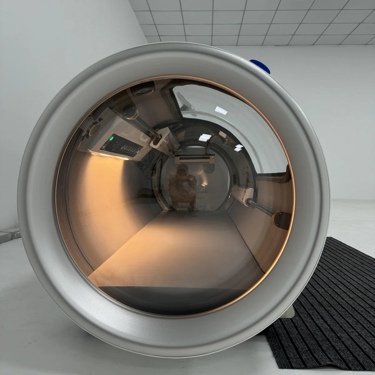Airvida Ultra 1.3-2.0 ATA Hard Shell Lying Hyperbaric Chambers